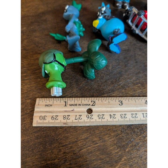 Plants vs Zombies PVC Toy Figures by Jazwares  Lot of 11 3" Inch Cake Toppers - Picture 11 of 13